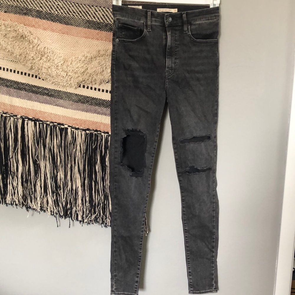 Levi’s black distressed mile high skinny jeans